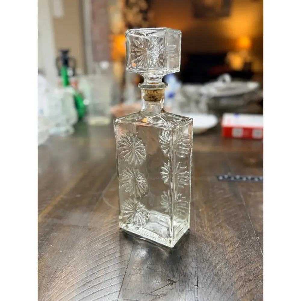 Vintage Four Roses Whiskey Bottle Clear Glass Decanter Star Burst Pattern Cork